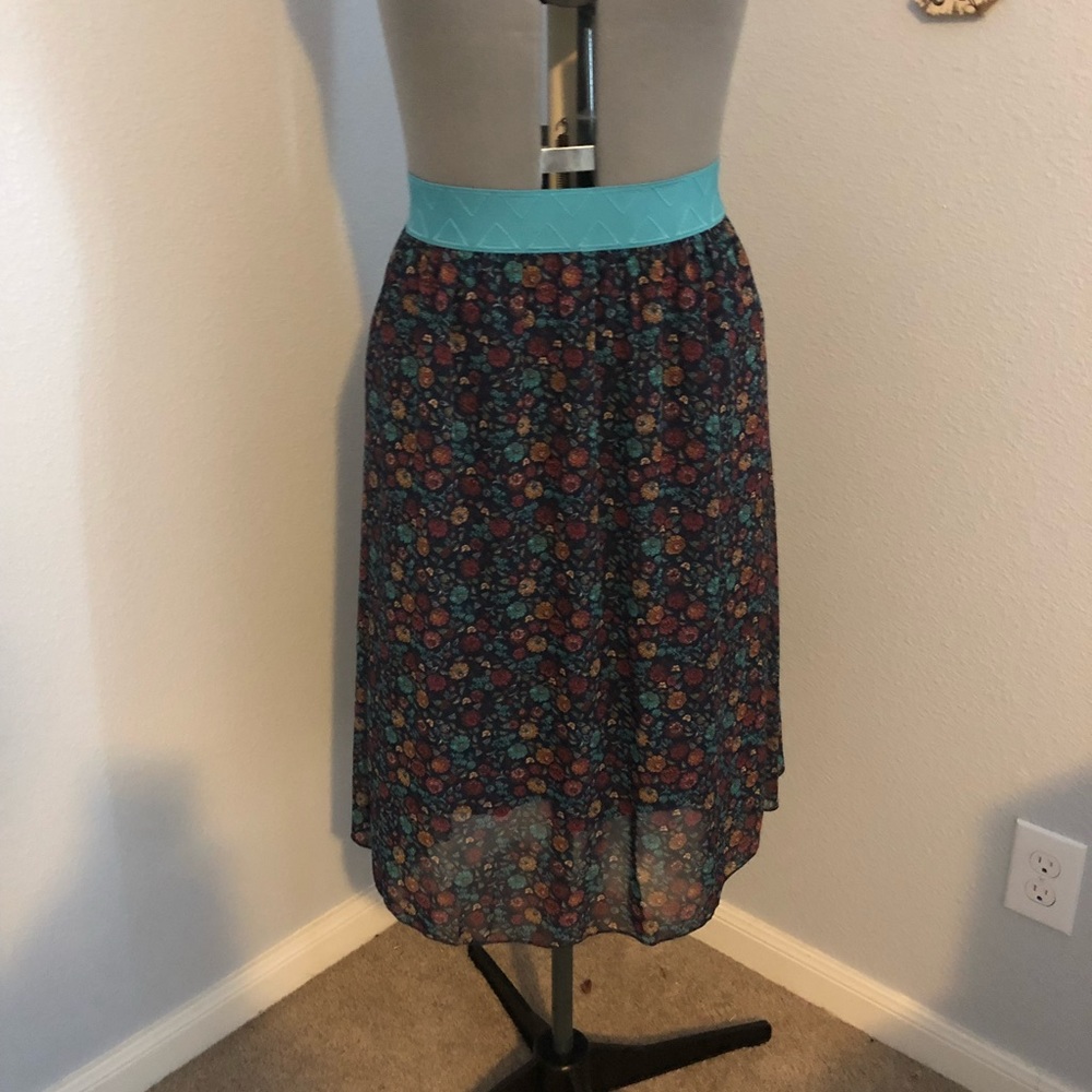 Lularoe Lola.